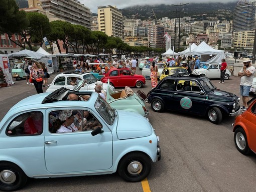 45 auto esposte e diecimila visitatori per il 4° raduno internazionale delle Fiat 500 di Monaco [FOTO]