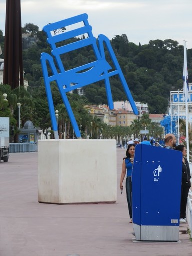 "Blu su blu". Fotografia di Riccardo De Luca "Blu su blu". Fotografia di Riccardo De Luca