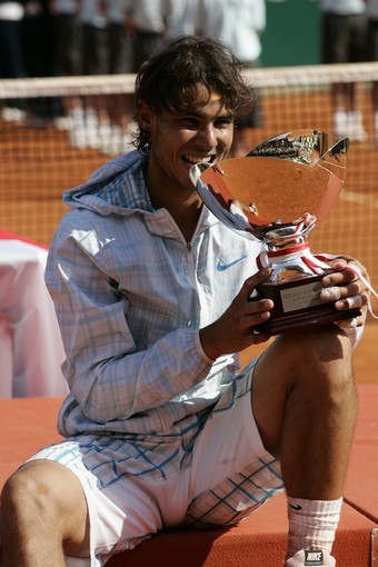 Monte-Carlo Rolex Masters 2010: Rafael Nadal "morde" il suo 6° trofeo! - Photo Copyright G.Caccia Monte-Carlo Rolex Masters 2010: Rafael Nadal "morde" il suo 6° trofeo! - Photo Copyright G.Caccia