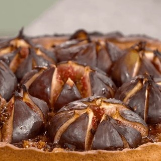 Tarte sablée aux figues poêlées