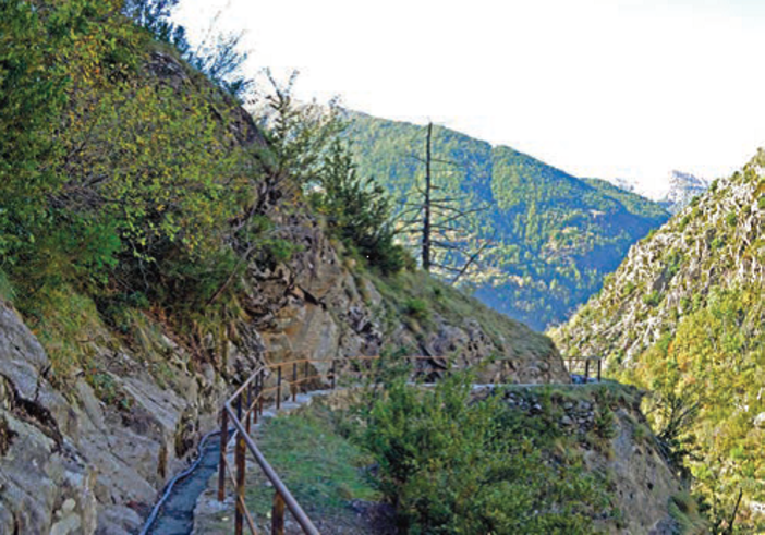Una passeggiata nell’Arrière pays col “Rando Bus”: Vallée de Haute & Moyenne Tinée Una passeggiata nell’Arrière pays col “Rando Bus”: Vallée de Haute & Moyenne Tinée