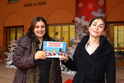 Crédit photo – Ville de Nice – Jacques Bavent - da destra Sarine Ghazarian e Odile Chapel, direttrice della Direction du cinéma Nizza Crédit photo – Ville de Nice – Jacques Bavent - da destra Sarine Ghazarian e Odile Chapel, direttrice della Direction du cinéma Nizza