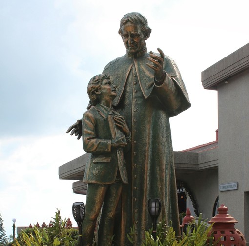 I Santi Sociali: pionieri della fede e architetti della società