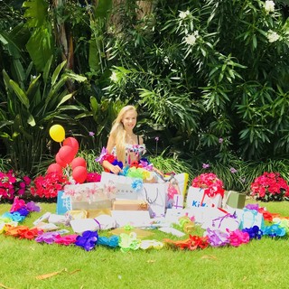 S.A.R. la Principessa Maria Carolina di Borbone delle Due Sicilie festeggia il compleanno a Saint Tropez