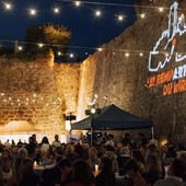 Saint-Paul-de-Vence, tre sere di risate: torna il festival «RempArts du rire» Saint-Paul-de-Vence, tre sere di risate: torna il festival «RempArts du rire»