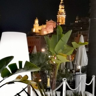 "Stasera champagne!" di Luisella Cappio