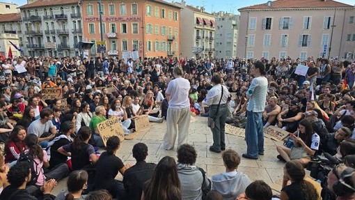 Halloween e cortei, Nizza schiera 650 agenti: sabato di massima allerta sulla Costa Azzurra Halloween e cortei, Nizza schiera 650 agenti: sabato di massima allerta sulla Costa Azzurra
