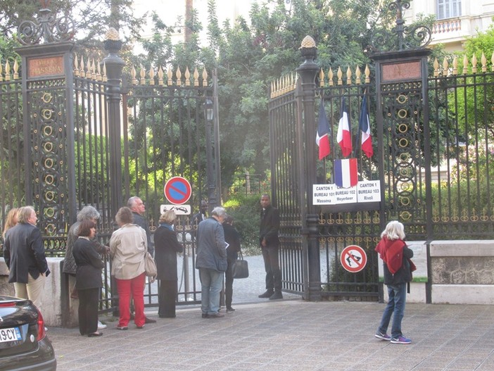 Nizza alle urne, il voto che guarda già al dopo-Macron Nizza alle urne, il voto che guarda già al dopo-Macron