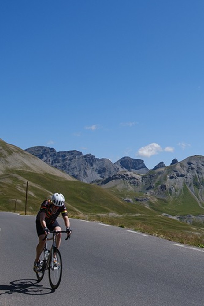 Foto 1: Pedalare su una strada leggendaria; Foto Office de Tourisme Métropolitain Crédits Photos : Anthony Turpaud Foto 1: Pedalare su una strada leggendaria; Foto Office de Tourisme Métropolitain Crédits Photos : Anthony Turpaud