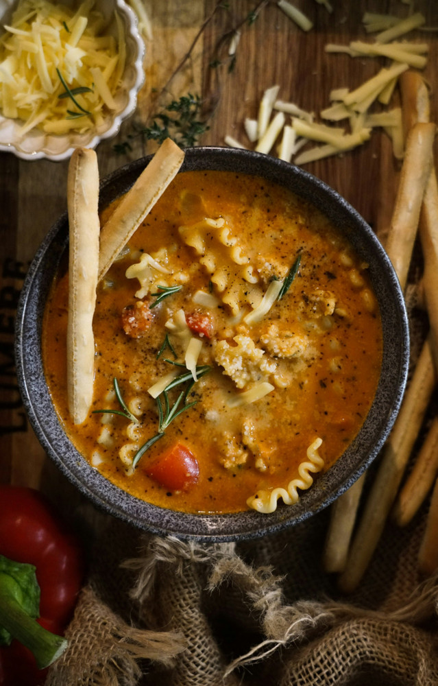 Mentone celebra la Fête des “Bazaï”, sull'Esplanade Francis Palmero torna la tradizionale soupe au pistou Mentone celebra la Fête des “Bazaï”, sull'Esplanade Francis Palmero torna la tradizionale soupe au pistou