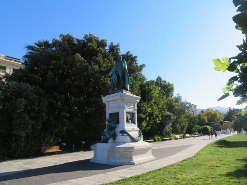 Statua di Massena sulla Promenade du Paillon a Nizza