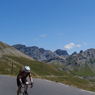 Foto 1: Pedalare su una strada leggendaria; Foto Office de Tourisme Métropolitain  Crédits Photos : Anthony Turpaud