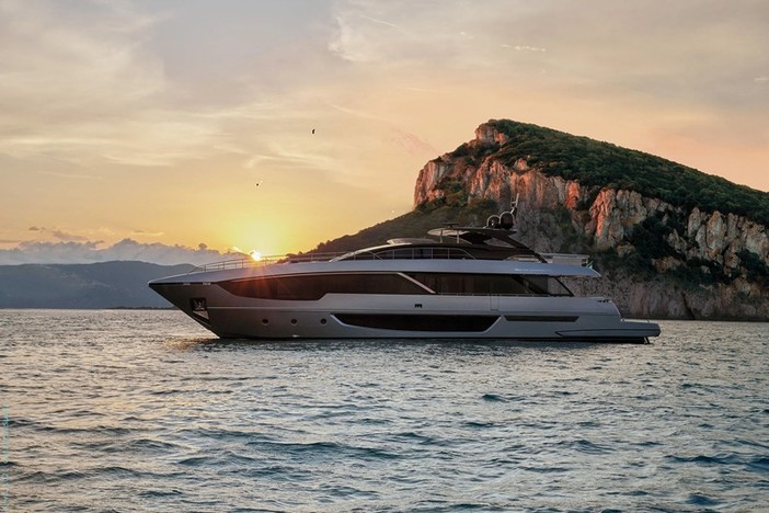 Sedici, ilm nuovo yacht di Leclerc