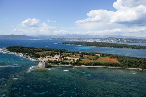 St Honorat e il monastero fortificato St Honorat e il monastero fortificato