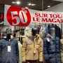 In Francia scattano i saldi invernali: da domani sconti al via in negozi e online