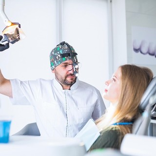 Estetica dentale avanzata: guida completa a faccette, sbiancamento e allineatori invisibili