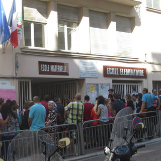 Varato il calendario scolastico: le vacanze degli studenti nel 2022 e nel 2023