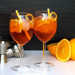 Spritz: un rituale nel bicchiere