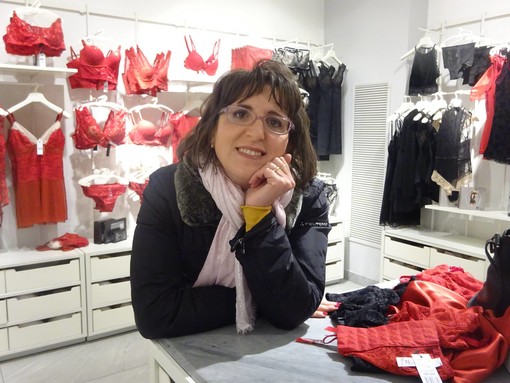 Buon Anno dalla nostra Silvia Gullino... naturalmente in rosso! Buon Anno dalla nostra Silvia Gullino... naturalmente in rosso!