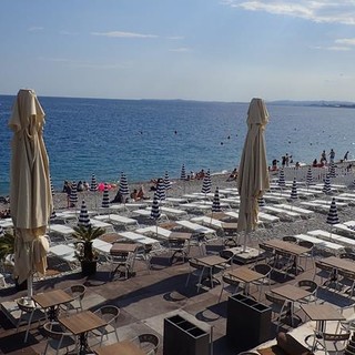 Spiagge di Nizza durante il ponte della Pentecoste, foto di Ghjuvan Pasquale