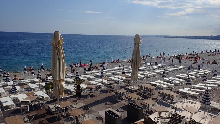 Spiagge di Nizza durante il ponte della Pentecoste, foto di Ghjuvan Pasquale
