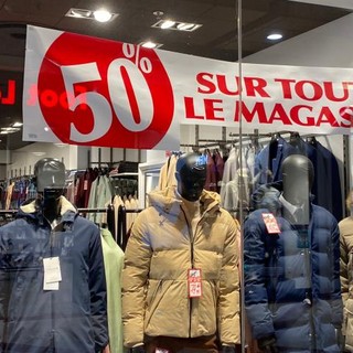 In Francia scattano i saldi invernali: da domani sconti al via in negozi e online