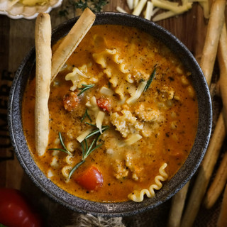 Mentone celebra la Fête des “Bazaï”, sull'Esplanade Francis Palmero torna la tradizionale soupe au pistou