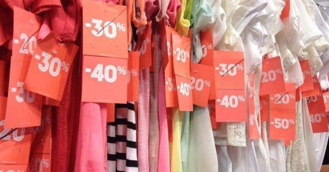 Saldi estivi 2026, al via il conto alla rovescia: ecco quando iniziano e quali regole devono rispettare i negozi