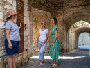 Saint-Paul de Vence, il borgo degli artisti si anima ad agosto Saint-Paul de Vence, il borgo degli artisti si anima ad agosto