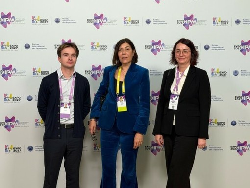 Sébastien HUGUET, Mireille MARTINI, Corinne CORRADI Sébastien HUGUET, Mireille MARTINI, Corinne CORRADI