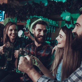 Nizza, domani è San Patrizio: festa grande in Rue Bonaparte e Place du Pin. Festeggiamenti anche a Cannes
