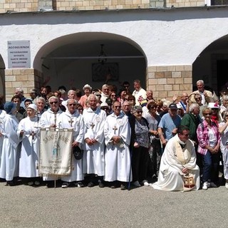 Pénitents Blancs de Sainte Anne d'Isola, foto di André Rami