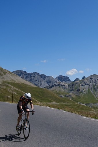 Foto 1: Pedalare su una strada leggendaria; Foto Office de Tourisme Métropolitain Crédits Photos : Anthony Turpaud Foto 1: Pedalare su una strada leggendaria; Foto Office de Tourisme Métropolitain Crédits Photos : Anthony Turpaud
