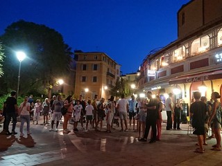 Luciano Tomasi: In fila per il gelato Luciano Tomasi: In fila per il gelato