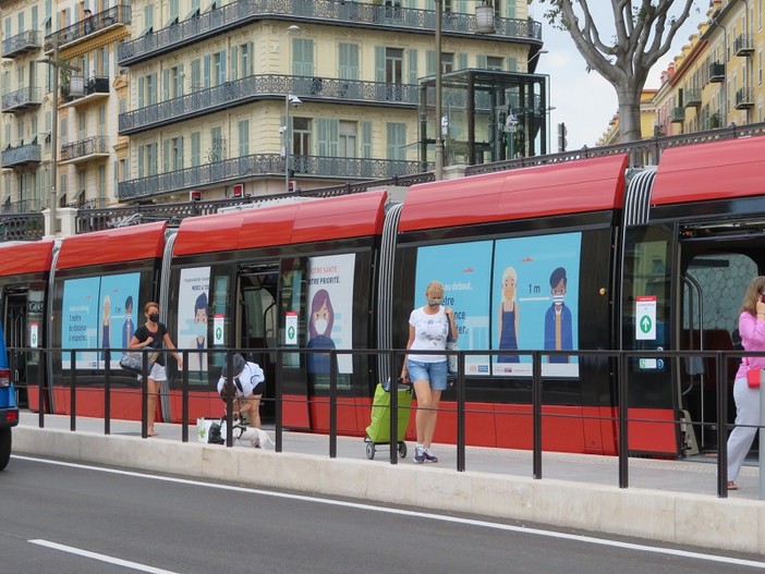 Tram, Ligne 2 al porto Tram, Ligne 2 al porto
