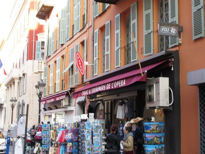 Diminuiscono gas e vignette Crit’Air, aumentano le sigarette: le novità di marzo per i francesi