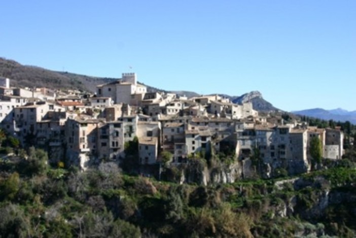 Marché de Noël & Noël des enfants domenica 15 dicembre a La Colle sur Loup Marché de Noël & Noël des enfants domenica 15 dicembre a La Colle sur Loup
