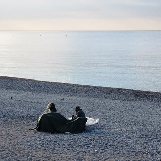 Tenda sulla spiaggia a Nizza