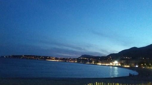 "Tramonto a Menton", fotografia di Milena Visentini