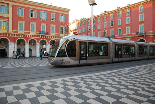 Nizza capitale dell’oceano: trasporti pubblici gratuiti per l’UNOC 2025