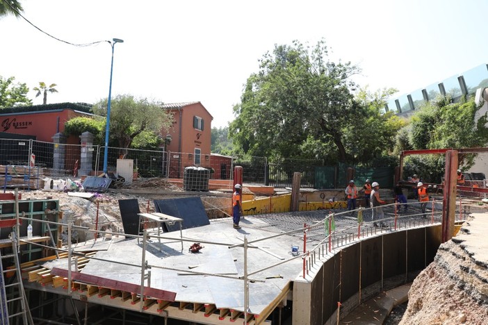 Mandelieu-La Napoule rafforza la difesa contro le inondazioni: al via i lavori di ampliamento del corso della Théoulière Mandelieu-La Napoule rafforza la difesa contro le inondazioni: al via i lavori di ampliamento del corso della Théoulière