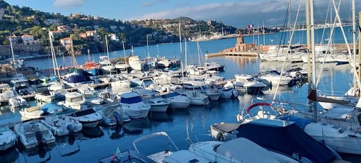 Théoule sur Mer, fotografie di Danilo Radaelli Théoule sur Mer, fotografie di Danilo Radaelli
