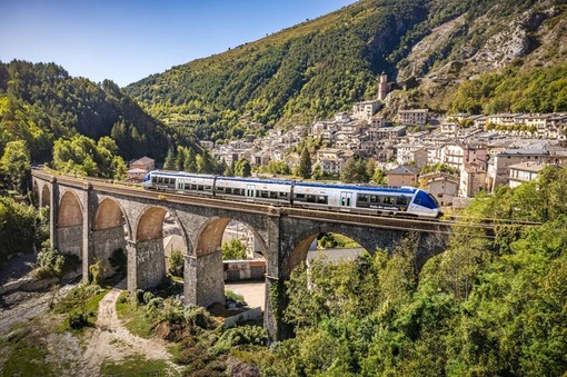 Il Train des Merveilles riparte: dal 15 dicembre torna il viaggio panoramico tra mare e Alpi Il Train des Merveilles riparte: dal 15 dicembre torna il viaggio panoramico tra mare e Alpi