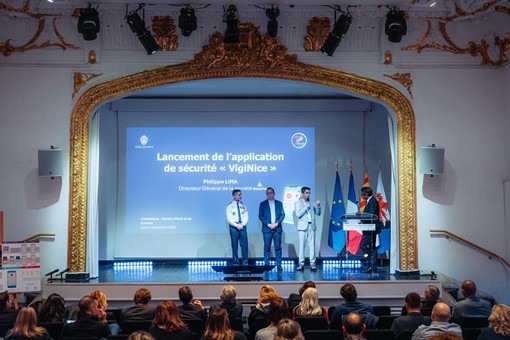 Nasce “VigiNice”: l’allarme di sicurezza arriva sullo smartphone Nasce “VigiNice”: l’allarme di sicurezza arriva sullo smartphone