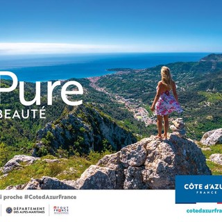 La “purezza” della Costa Azzurra in una nuova campagna pubblicitaria (Foto)