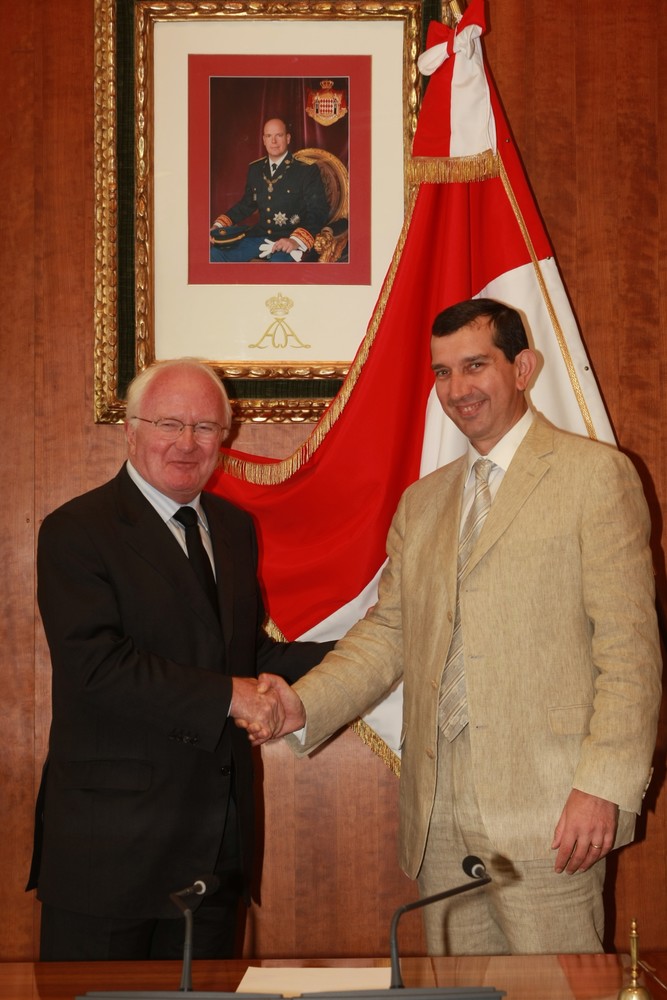 Monte-Carlo: Jean-François Robillon ha ricevuto il presidente della Regione PACA Monte-Carlo: Jean-François Robillon ha ricevuto il presidente della Regione PACA