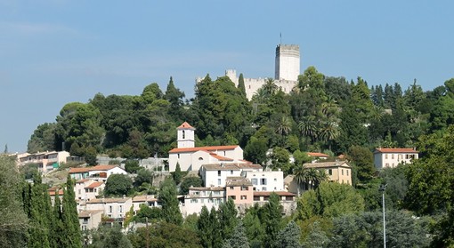 Villeneuve Loubet village