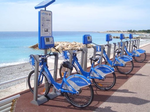 Nuove biciclette in nuove piazze per la rete Vélobleu