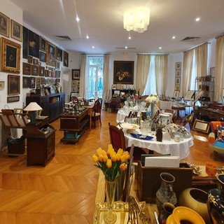 Domani a Mentone un prestigioso Vide Grenier con pezzi da collezione