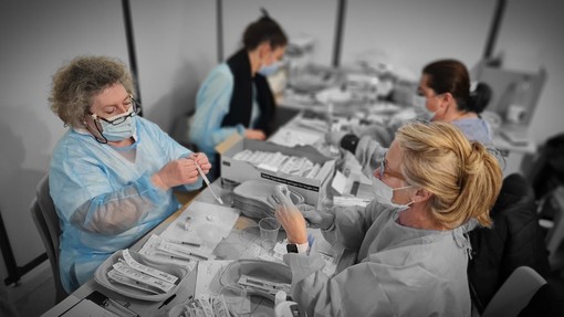 Roba da Guinness, domani Nizza lancia l’operazione “5.000 vaccini in un giorno in un solo sito”